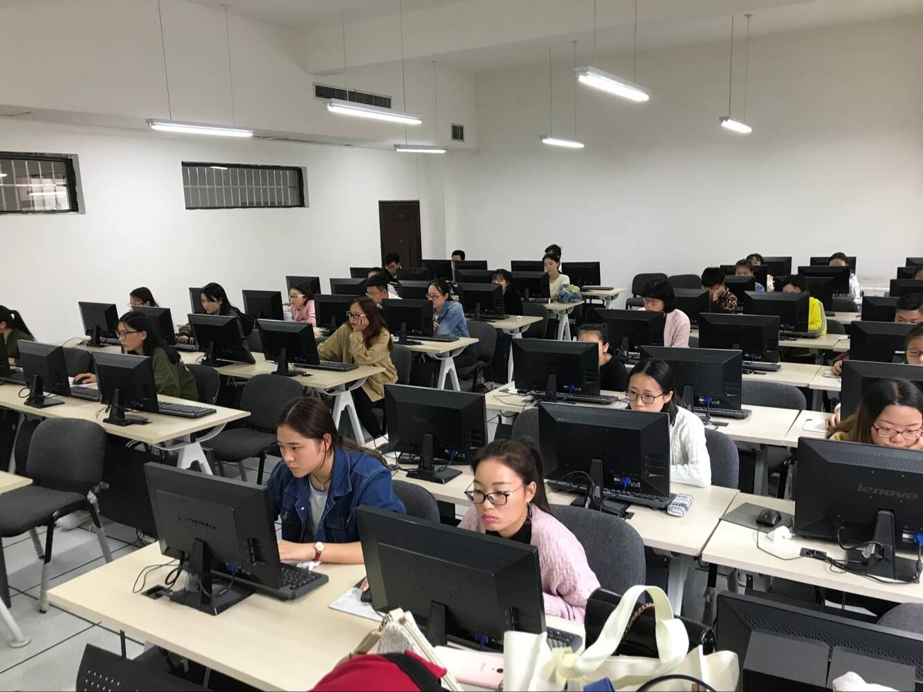 巴黎国际娱乐城
